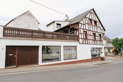 Haus zum Kaufen in Mülheim-Kärlich 239.000,00 € 265 m²