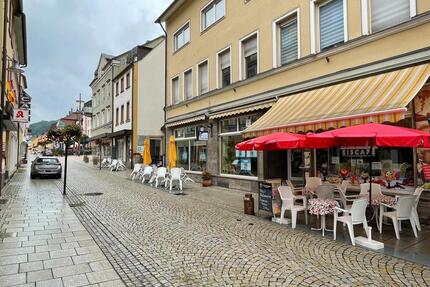 Schöne, zentral gelegene 4 Zimmer Wohnung mitten in Bad Brückenau