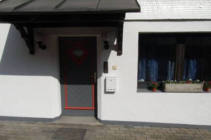 Zentral, bequem und ruhig ! - 580,00&nbsp;EUR Kaltmiete, ca.&nbsp; 58,00&nbsp;m&sup2;&nbsp;Wohnfl&auml;che in Baiersbronn (PLZ: 72270)