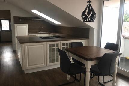 DG Wohnung teilmöbliert mit Balkon & Stellplatz in Berglern