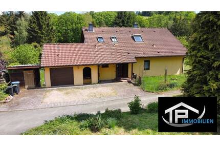 Landleben pur - Mehrgenerationenhaus mit Bachlauf und großem Garten - Selchenbach