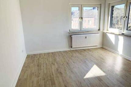 ***Gemütliche Dachgeschosswohnung im Herzen von Oberhausen sucht nette Mieter***