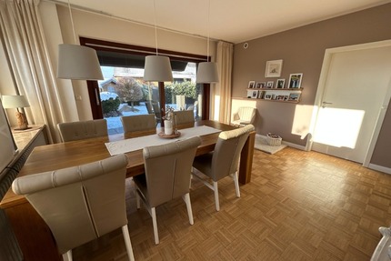 Charmantes und VOLL-SANIERTES Einfamilienhaus in Heide zu verkaufen.