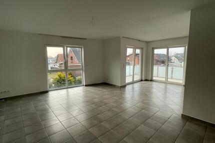 Lichtdurchﬂutete Drei-Zimmer-Wohnung inkl. EBK, Fahrstuhl, Balkon und Keller - Wolfsburg Alt-Wolfsburg