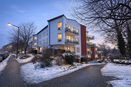 Großzügige, möblierte 4-Zimmer-Wohnung mit zwei Balkonen, Terrasse und Stellplatz - Leipzig Möckern