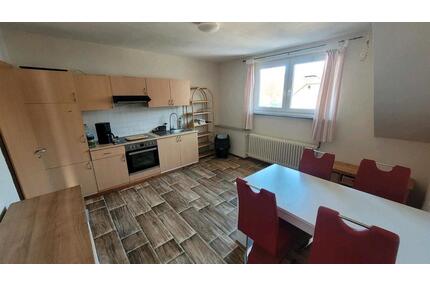 Dachgeschosswohnung 66m2 2Zimmer Küche Bad mit Fenster - Haina (Kloster)