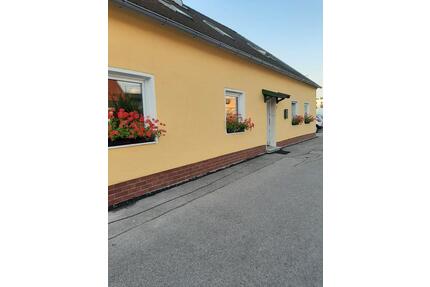 Haus zu Verkaufen in Straubing - 469.000,00&nbsp;EUR Kaufpreis, ca.&nbsp; 130,00&nbsp;m&sup2; in Straubing (PLZ: 94315)
