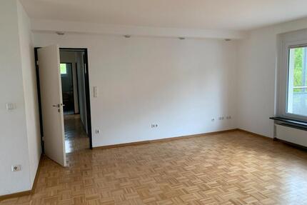 Moderne Wohnung mit großem Wohn- Essbereich, Balkon und EBK, WG - Gießen Allendorf