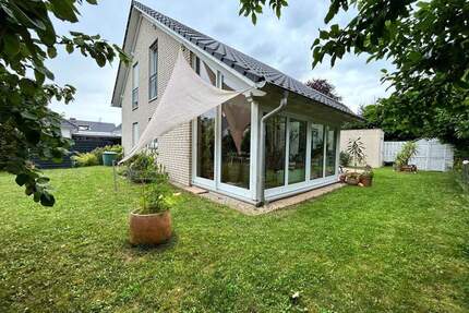 Charmantes Einfamilienhaus mit großzügigem Wintergarten - Friedberg Ossenheim