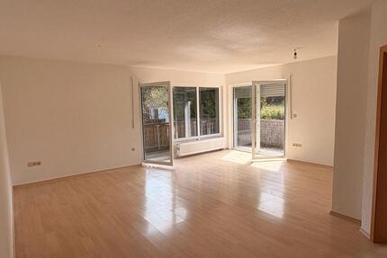 Helle 3-Zi-Wohnung mit Balkon - 830,00&nbsp;EUR Kaltmiete, ca.&nbsp; 90,00&nbsp;m&sup2; in Passau (PLZ: 94034) Maierhof