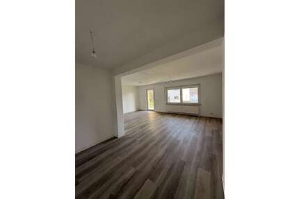 Haus zum Mieten in Binsfeld 1.320,00 € 133 m²