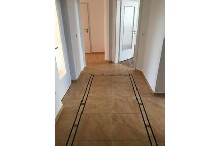 Lichtdurchflutete 4 Raumwohnung hochwertig renoviert zu vermieten - Forst (Lausitz)