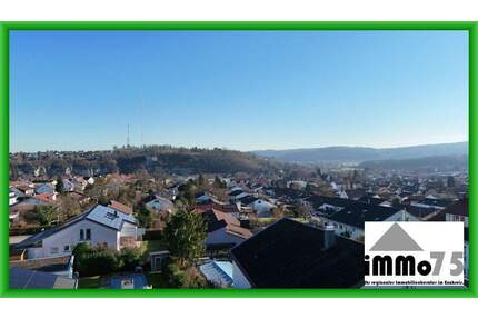 Exzellente Lagequalität: Ausblick, über 200 m² Wohnfläche, Garten mit Privatsphäre - Mühlacker Dürrmenz