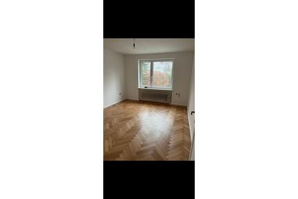 Attraktives Mehrgenerationenhaus Zweifamilienhaus zu vermieten - Rendsburg