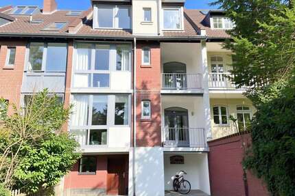 Haus zum Kaufen in Düsseldorf 889.000,00 € 178.38 m²