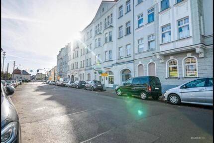 Helle 2-Zimmer-Wohnung mit Balkon und EBK - Magdeburg Brückfeld