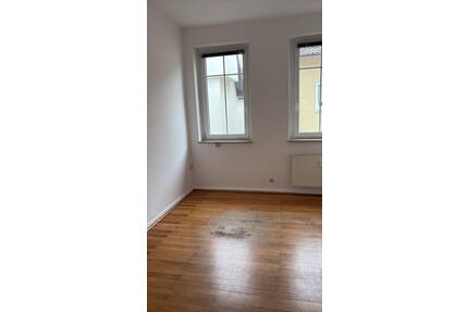 Schöne helle 2 Zimmerwohnung mit Einbauküche zu vermieten - Bad Brückenau