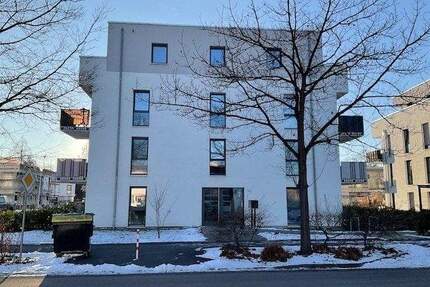 provisionsfrei für den Erwerber: Exklusives 4-Zimmer-Penthouse mit großzügiger Dachterrasse - neuwertig & hochwertig - Coswig