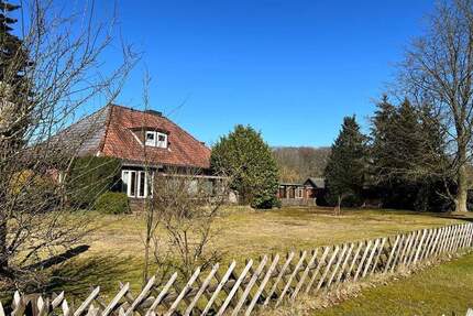 Ideal für Handwerker! Wohnhaus in toller Lage mit 1.692 m² Grundstück - Wingst