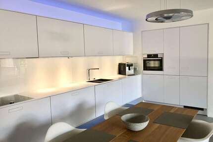 Wohnung zum Mieten in Stuttgart 2.200,00 € 105 m²