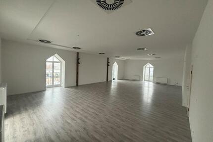 Gewerbeimmobilie BüroräumePraxis frisch renoviert - Schülldorf