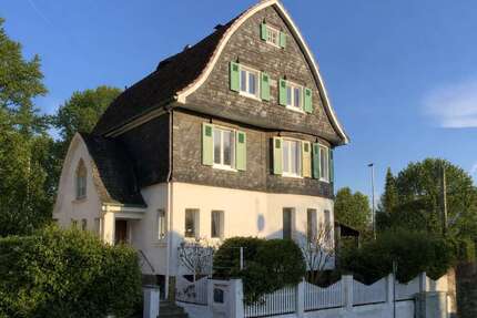 Haus zum Kaufen in Solingen 585.000,00 € 233 m²