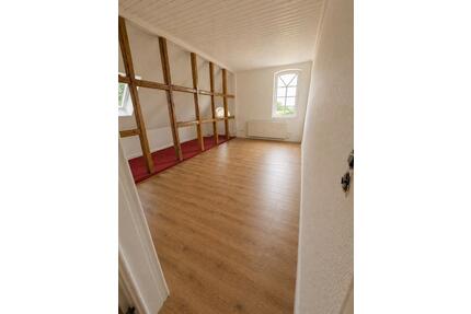 135m2 Wohnung im Altbau in Haßbergen