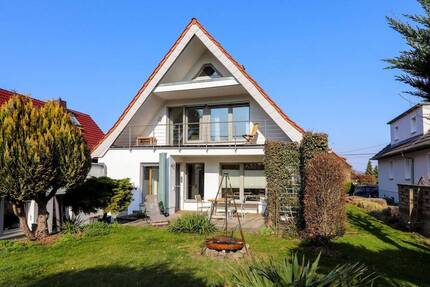Familienparadies! - Hochwertig saniertes Einfamilienhaus mit Pool und Kamin in ruhiger Siedlungslage - Dresden Lockwitz