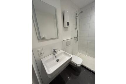 Erstbezug nach Komplettsanierung, 2 Zimmer, Einbauchküche neu - Essen Frillendorf
