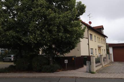 2-Zi.-DG-Whg., privat, frei, Küche; nahe Fürth-Südstadtpark