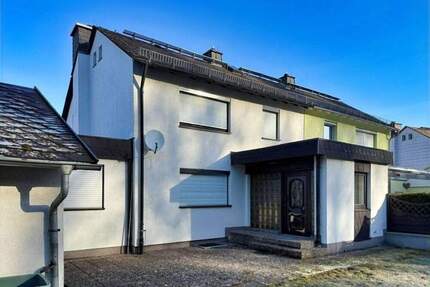 Warum noch Miete zahlen? Dieses Haus können Sie sich leisten! - Hof Innenstadt