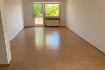 Helle 4 Zimmer Wohnung - 1.350,00&nbsp;EUR Kaltmiete, ca.&nbsp; 100,00&nbsp;m&sup2; in Filderstadt (PLZ: 70794)