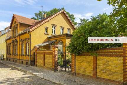 Haus zum Kaufen in Luckenwalde 595.000,00 € 267 m²