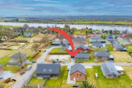Unten wohnen & oben vermieten: Neugebautes Zweifamilienhaus nahe des Nord-Ostsee-Kanals - Schülp bei Rendsburg