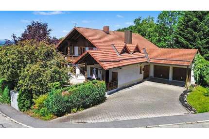 Haus zum Kaufen in Grafenau 435.000,00 € 320 m²