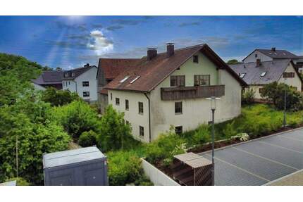 Ländliches Wohnidyll, großzügiges Zweifamilienhaus mit herrlichem Grundstück - Seubersdorf Batzhausen