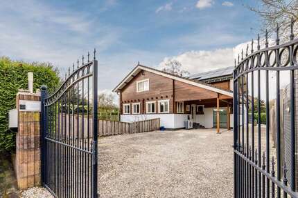 Haus zum Kaufen in Emmerich am Rhein 619.000,00 € 250 m²