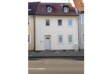 Historisches Reihenhaus Stadtmitte Fulda, 5 Wohneinheiten