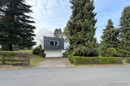 JÄSCHKE - Großzügiges Einfamilienhaus mit Potenzial auf traumhaftem Grundstück in Roetgen-Rott - Roetgen / Rott