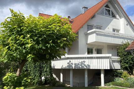 Gepflegtes Mehrfamilienhaus mit Ausblick in ruhiger Hanglage - - Eggolsheim Kauernhofen