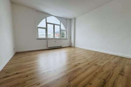 Wohnung zum Mieten in Limbach-Oberfrohna 665,00 € 102.3 m²