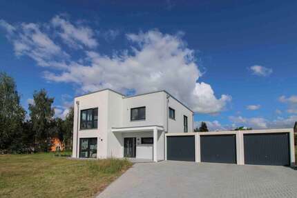 Haus zum Kaufen in Burkau 790.000,00 € 195.07 m²