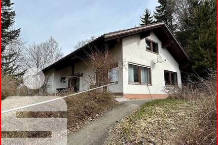 Haus zum Kaufen in Freyung 325.000,00 € 137 m²