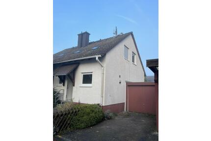 Charmante Doppelhaushälfte in Mainz Ebersheim