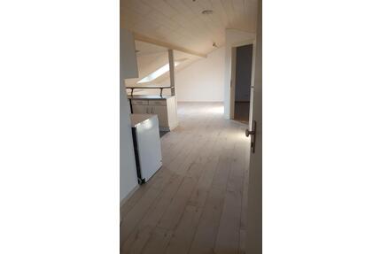 schöne Dachgeschosswohnung mit tollem Ausblick und Einbauküche - Schwetzingen