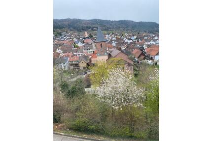 Sonnige 3 Zimmer Wohnung - 149.000,00&nbsp;EUR Kaufpreis, ca.&nbsp; 85,00&nbsp;m&sup2; in Loffenau (PLZ: 76597)