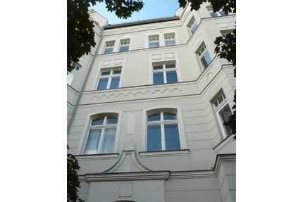 Nahe Friedrich-Wilhelm-Platz: vermietete ETW im Altbau mit Balkon - Berlin Tempelhof-Schöneberg
