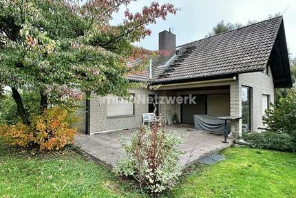 Großzügiges Einfamilienhaus mit Einliegerwohnung und großem Grundstück - Scheden / Meensen