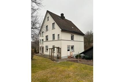 Zu vermieten: 6-Zimmerwohnung - 900,00&nbsp;EUR Kaltmiete, ca.&nbsp; 150,00&nbsp;m&sup2; in Kirchhundem (PLZ: 57399)