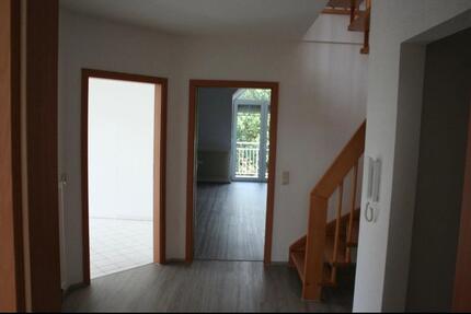 3-Raum Wohnung - 905,00&nbsp;EUR Kaltmiete, ca.&nbsp; 109,00&nbsp;m&sup2; in Elsterwerda (PLZ: 04910)